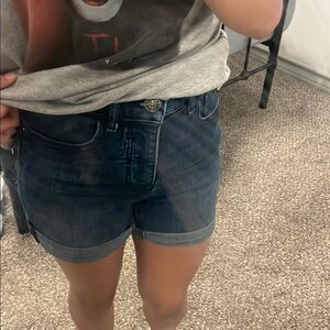 Women’s midi high-rise short